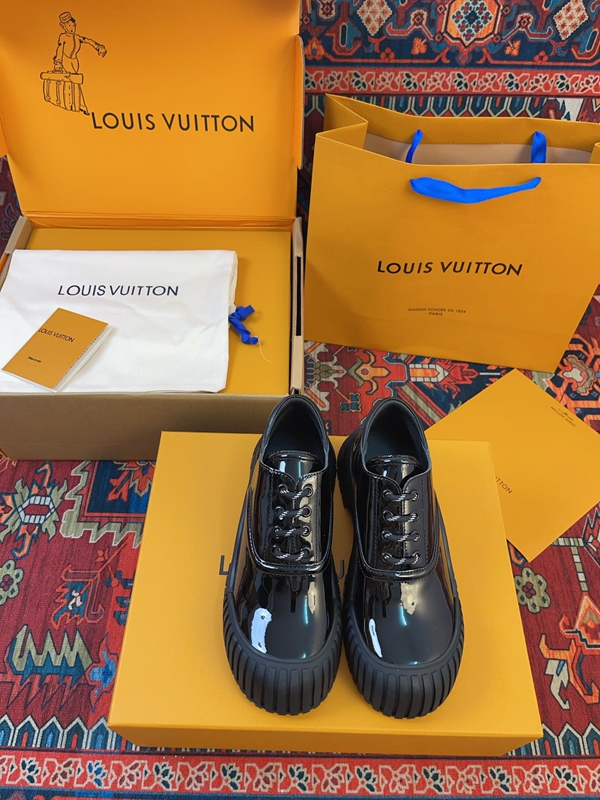 ルイヴィトン靴正面デザイン